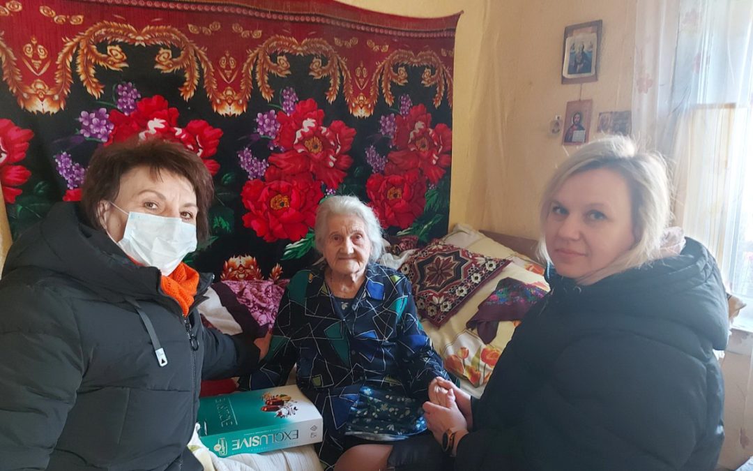 «От всей души»: профсоюзы Гомельщины подарили внимание и заботу пожилым людям
