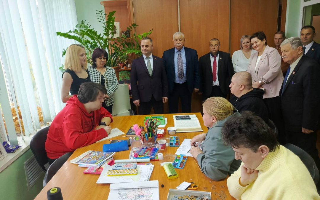 НА ТЕРРИТОРИИ УРИЦКОГО СЕЛЬСОВЕТА ПРОШЛО ВЫЕЗДНОЕ ЗАСЕДАНИЕ ПОСТОЯННОЙ МАНДАТНОЙ КОМИССИИ