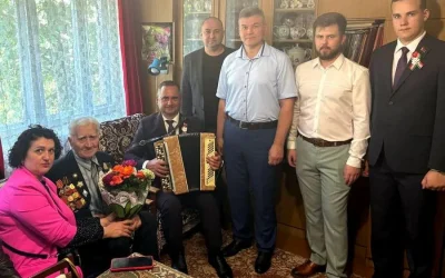 В ГОМЕЛЕ ПРОФСОЮЗНЫЕ АКТИВИСТЫ ПОЗДРАВИЛИ ВЕТЕРАНОВ С ДНЕМ НЕЗАВИСИМОСТИ РЕСПУБЛИКИ БЕЛАРУСЬ