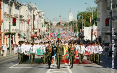 ФОТОРЕПОРТАЖ. Торжественное шествие по улице Советской открыло праздничные мероприятия в Гомеле
