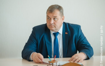 И вновь спор за землю. Первый заместитель председателя облисполкома Дмитрий Петрожицкий провел прием граждан в Гомеле