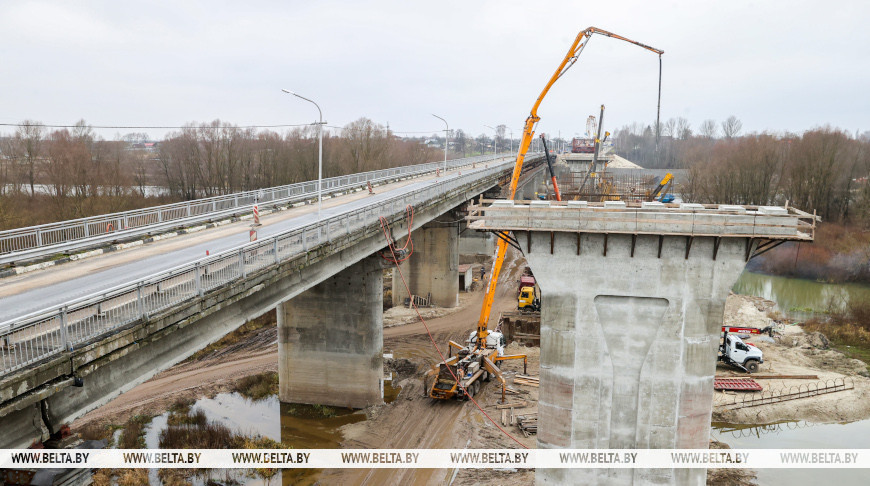 Строительство моста через реку Сож продолжается в Ветковском районе