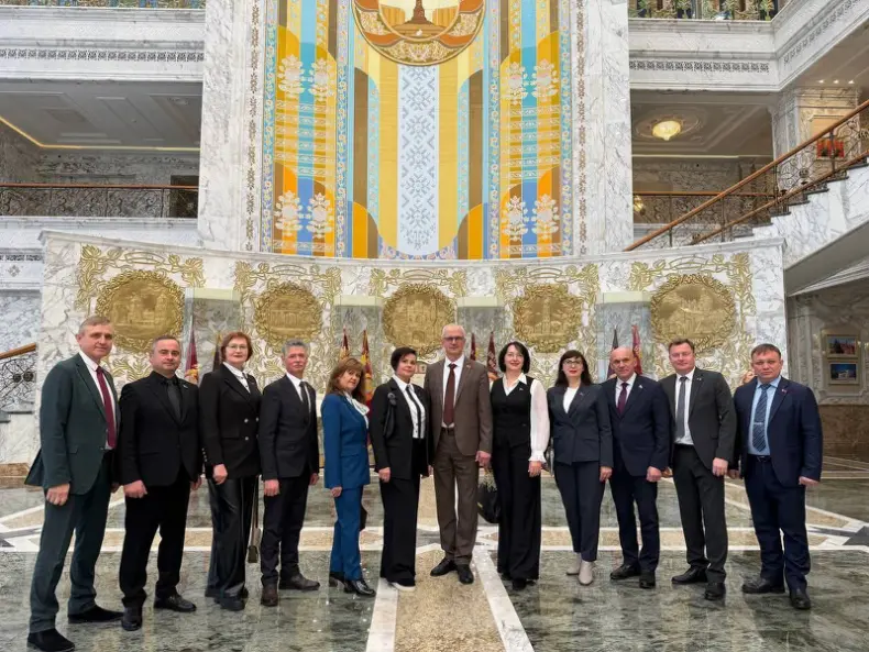 ПЕРВАЯ В 2026 ГОДУ ЭКСКУРСИЯ ПРОШЛА ВО ДВОРЦЕ НЕЗАВИСИМОСТИ