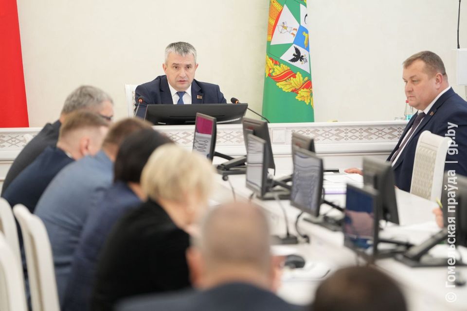 Впереди – метель и крепкие морозы: внеочередное заседание комиссии по чрезвычайным ситуациям облисполкома провел губернатор Иван Крупко