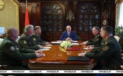 Президент Беларуси обозначил ключевые подходы при корректировке планов по строительству и развитию ВС